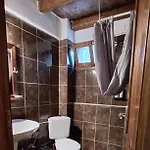 卡斯塔尼亚吉酒店 公寓 *