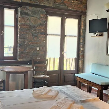 Kastania Gi * Παλαιός Παντελεήμων